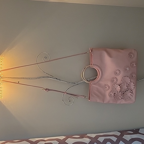 LC Lauren Conrad Handbags - Lauren Conrad pink flower crossbody/double handle bag